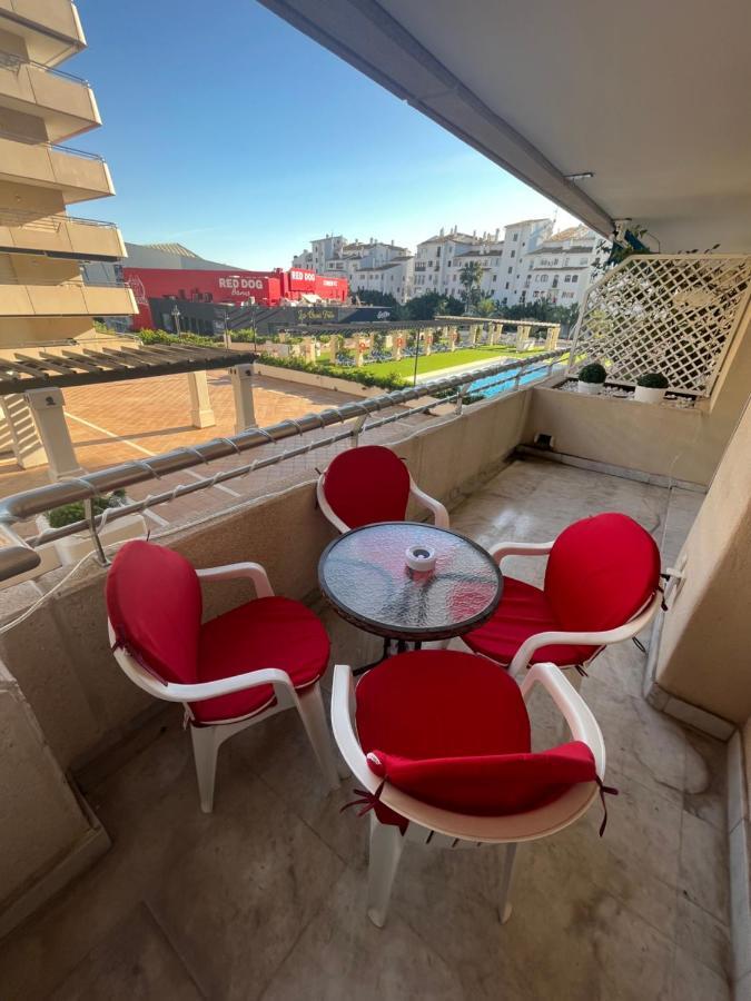 Heart Of Puerto Banus Newly Renavated Free Parking , Wifi ,Pool,Gym,Padel Court Apartman Marbella Kültér fotó