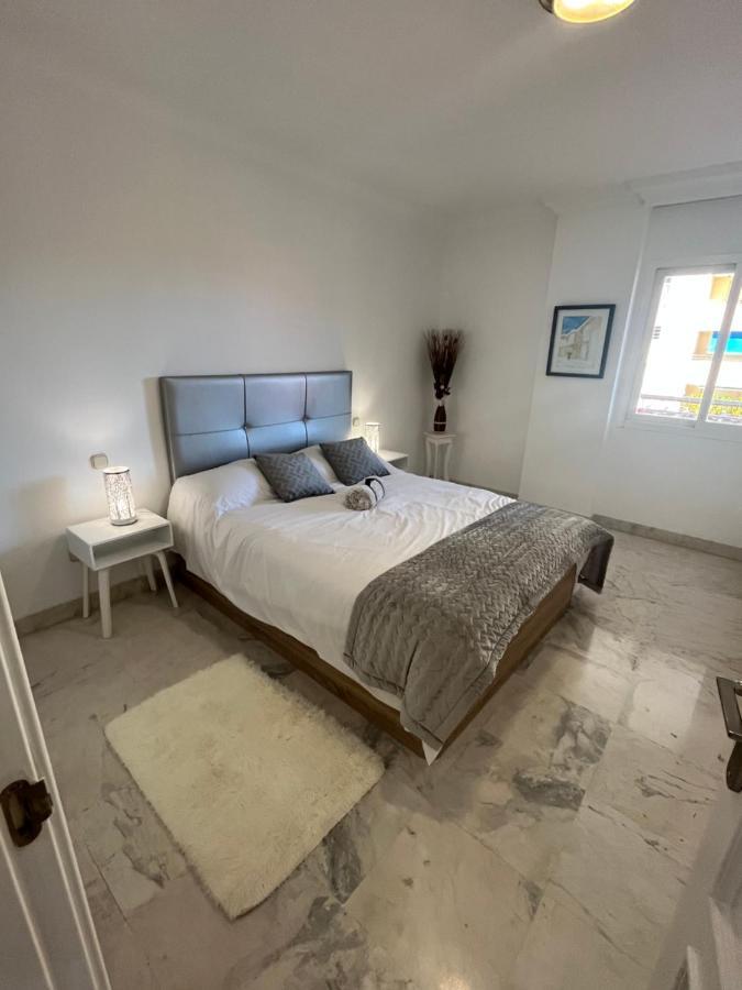 Heart Of Puerto Banus Newly Renavated Free Parking , Wifi ,Pool,Gym,Padel Court Apartman Marbella Kültér fotó