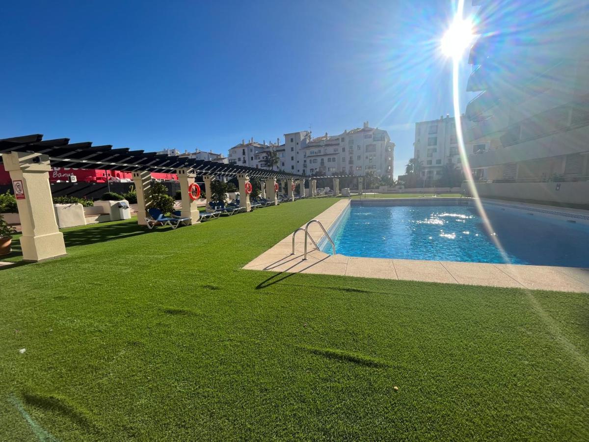 Heart Of Puerto Banus Newly Renavated Free Parking , Wifi ,Pool,Gym,Padel Court Apartman Marbella Kültér fotó